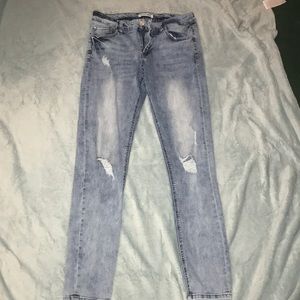 Light wash skinny jeans